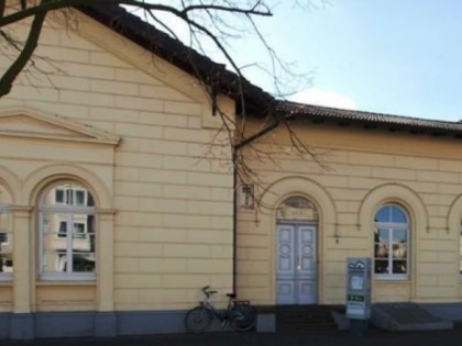 照片: Talbahnhof